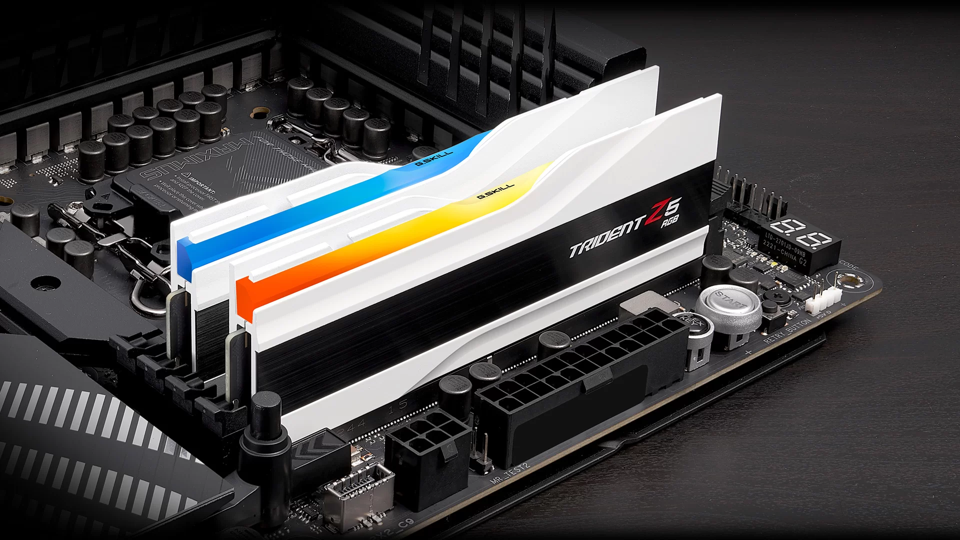 G.Skill Trident Z5 RGB White 16GB (1x16GB) DDR5 Memory Kit - Intel XMP 3.0 & AMD EXPO, 6000MHz CL36 (F5-6000J3636F16GX1-TZ5RW) 11 G.Skill Trident Z5 RGB White 16GB Intel XMP 3.0 AMD EXPO
